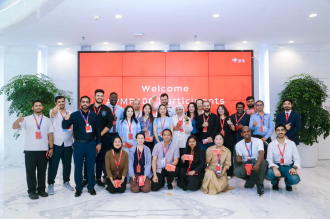 Shaping the Future of Retail: International Journalists Visit JD.com&rsquo;s Beijing Headquarters