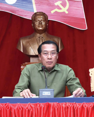 ປະທານຄະນະກວດກາສູນກາງພັກ ເຄື່ອນໄຫວວຽກງານຢູ່ເມືອງຂວາ