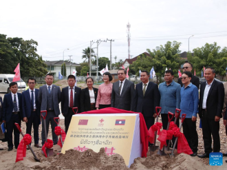 ສປ ຈີນ ເລິ່ມກໍ່ສ້າງໂຄງການປັບປຸງ-ຍົກລະດັບ ໂຮງຮຽນມັດທະຍົມ ສົມບູນສະຫວັນຢູ່ ສປປ ລາວ