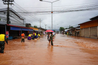 Temporary Flood Relief Centers in Luang Namtha Urgently Seek Essential Supplies