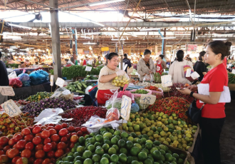 ຕະຫຼາດສົດໂນນຄໍ້ ກຽມພ້ອມຮອບດ້ານສະໜອງສິນຄ້າໃນໄລຍະບຸນອອກພັນສາ ປະຈຳປີ 2026