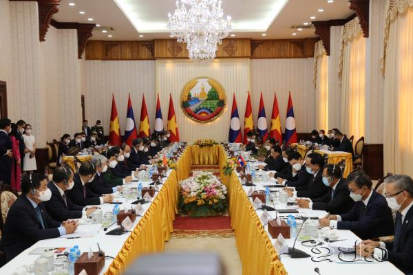 Prime Minister meets with Vietnamese President